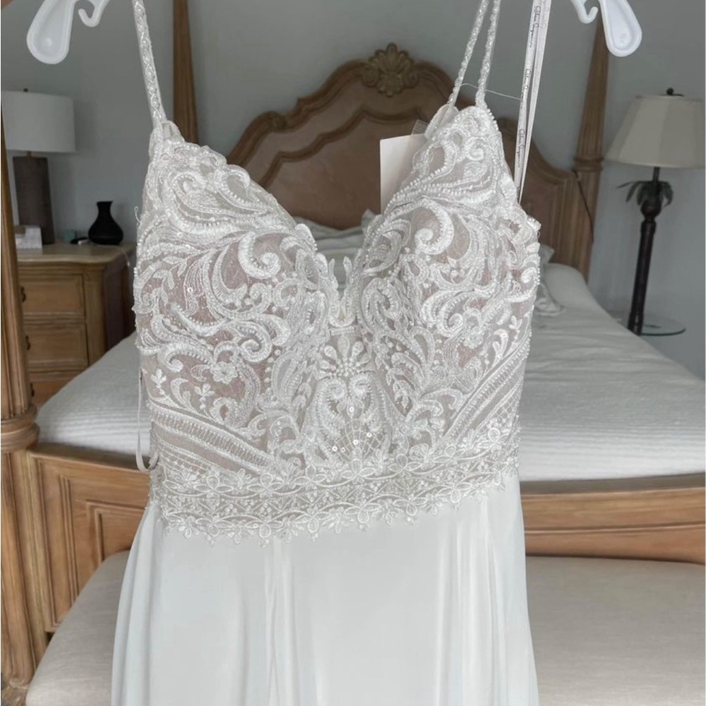 Maggie Sottero Ivory - Picture 2 of 7